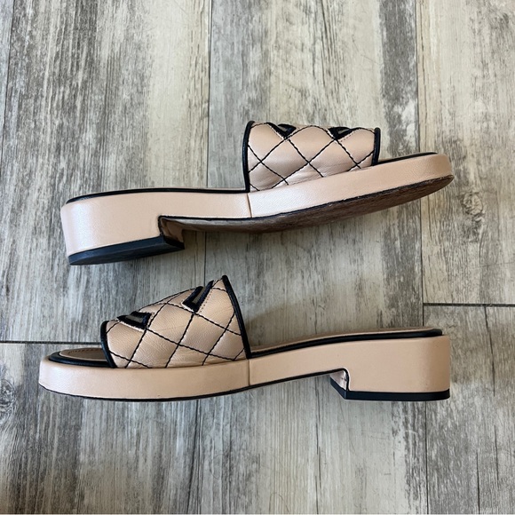 Chanel CC Interlocking Mesh Heeled Sandals in Beige AUTHENTIC - Picture 5 of 12